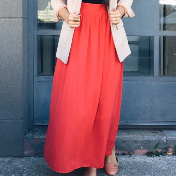 ‼️SOLD‼️Banana Republic Sheer Maxi Red Skirt - Picture 8 of 8